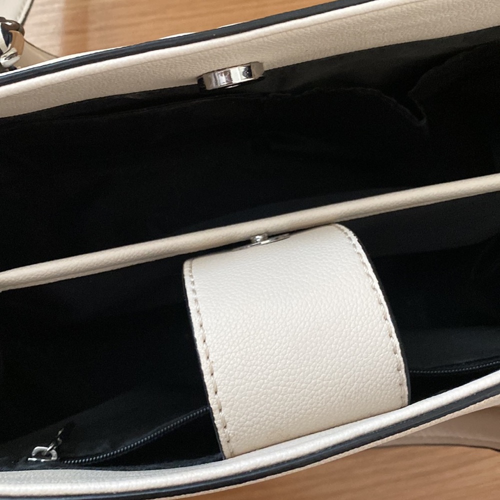 G By Guess handbag ๐ shoulder bag detachable strap a lot of pockets - Picture 9 of 11